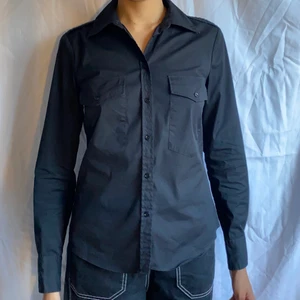 Zara Woman Skjorta - Svart skjorta, oanvänd. Storlek S. 