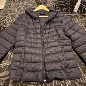 Dunnjacka - Dunnjacka perfekt för hösten, i bra skick inga håll eller så