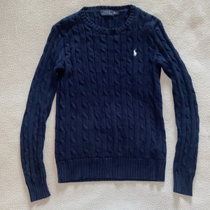 Ralph Lauren tröja - Ralph Lauren tröja i storlek Xs, slim passform:)