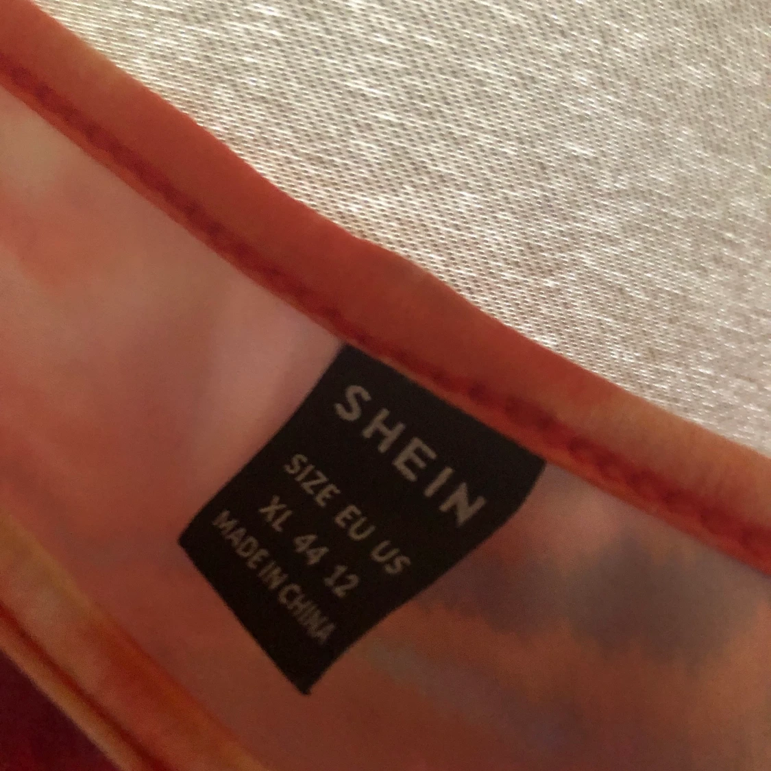 Färgglad klänning  - 90