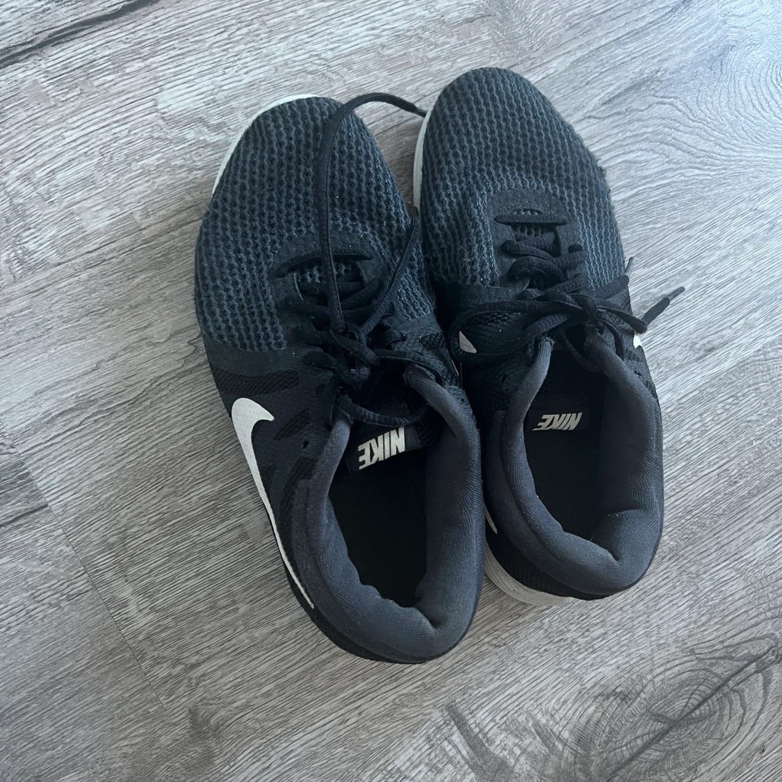 Nike träningsskor  - 90