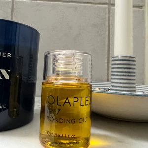 Olaplex nr7 oil - Helt oanvänd! Köparen står för frakt🍯💛 Nypris 349kr TRYCK EJ PÅ KÖP DIREKT