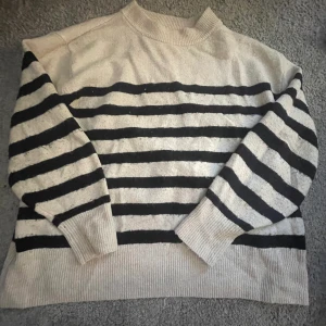 Randig tröja - Använd h&m tröja