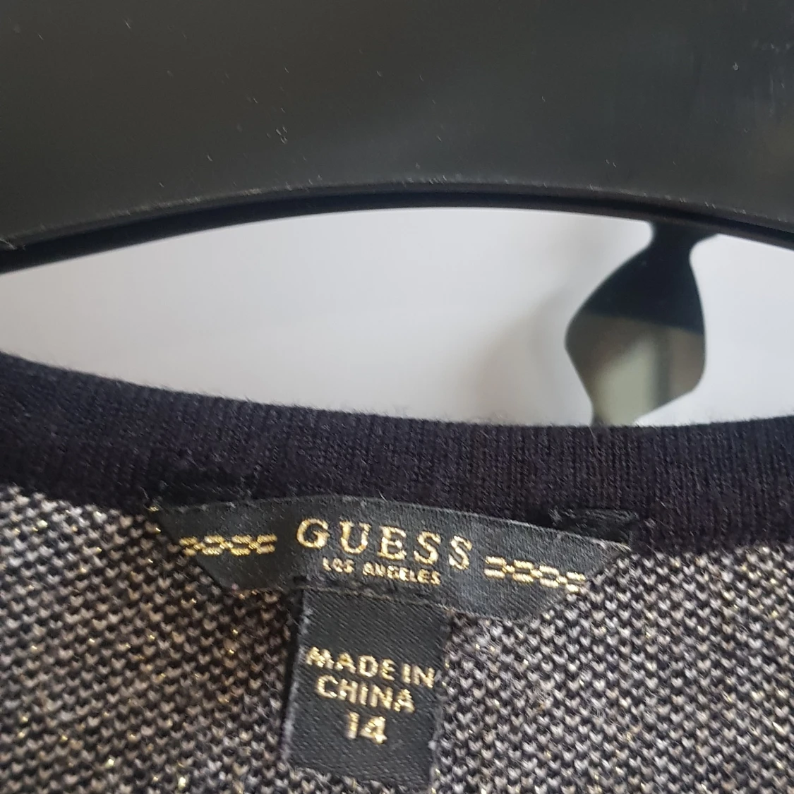 Klänning från Guess. 