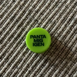 Bonaqua päron kork - En sprillans ny kork direkt från min bonaqua päron flaska. Nypris 12.50kr 