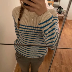 Zara tröja - Superfin stickad tröja från zara med randigt mönster❤️‍🩹 Helt slutsåld på hemsidan och säljs inte längre🫶🏽 