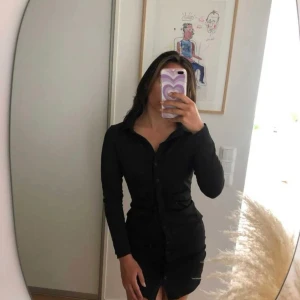 Klänning - Den lilla svarta, alla tjejers måste! Storlek XS, nyskick 