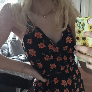 Byxdress - Så fin och somrig, blommig byxdress!