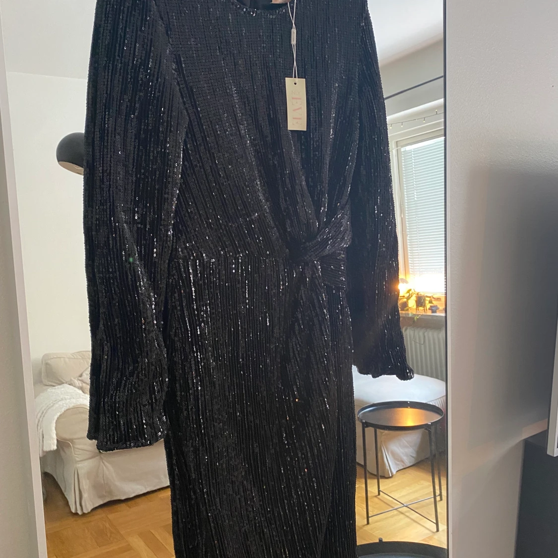 Svart paljett klänning  - 91