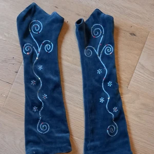 Handvärmare - Fina och unika blå handvärmare,  jag tror storleken passar de flesta, pris 30kr plus frakt, 30+66kr, 🦋