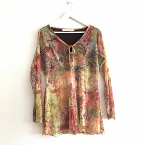 70-tals hippie tröja - Tröja 70-tals i orientaliskt mönster, i mesh och tunn. 