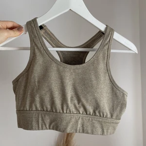 Sport-bh - Från Stronger Storlek S Frakt tillkommer