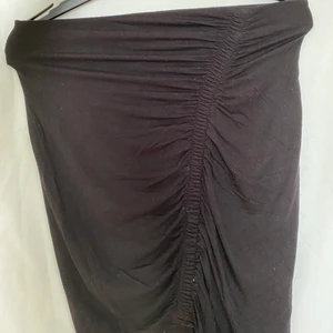 Gina Tricot Kjol (S) - Ny skick