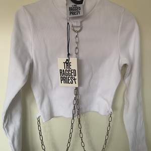 Säljer en ribbad tröja från ”the ragged priest” kostar runt 500kr orginalt. Den är helt ny enbart testad,  storlek s. Vid fler frågor skriv privat 💕💕