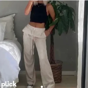 Linnebyxor  - Första bilden är lånad! Liknande linnebyxor från hm i storlek xs