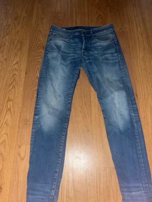 G star jeans - Säljer ett par fina g-star jeans storlek 29/32.
