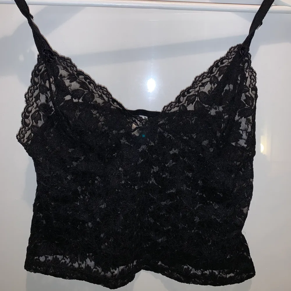 lace cami topp. Toppar.