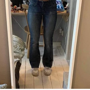 LÅGMIDJADE JEANS - Sötaste lågmidjade jeansen som jag nt använder längre 🫶🫶