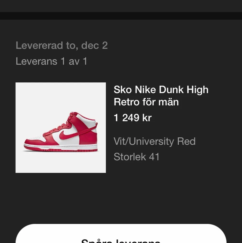 Nike dunk university red storlek 41 Använda 1 gång. Skor.