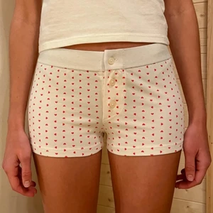 Brandy shorts - Ett par jättefina shorts från brandy som aldrig är använda, endast testade men jag tyvärr tog av lappen. Bilden är lånad från brandys hemsida. Säljer dem för att dem inte kommer till användning.💞