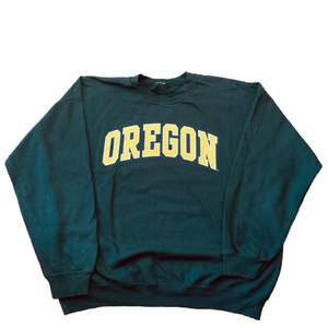✅ Vintage Oregon Sweatshirt                                                            ✅ Size: Large                                                                                           ✅ Condition: 10/10