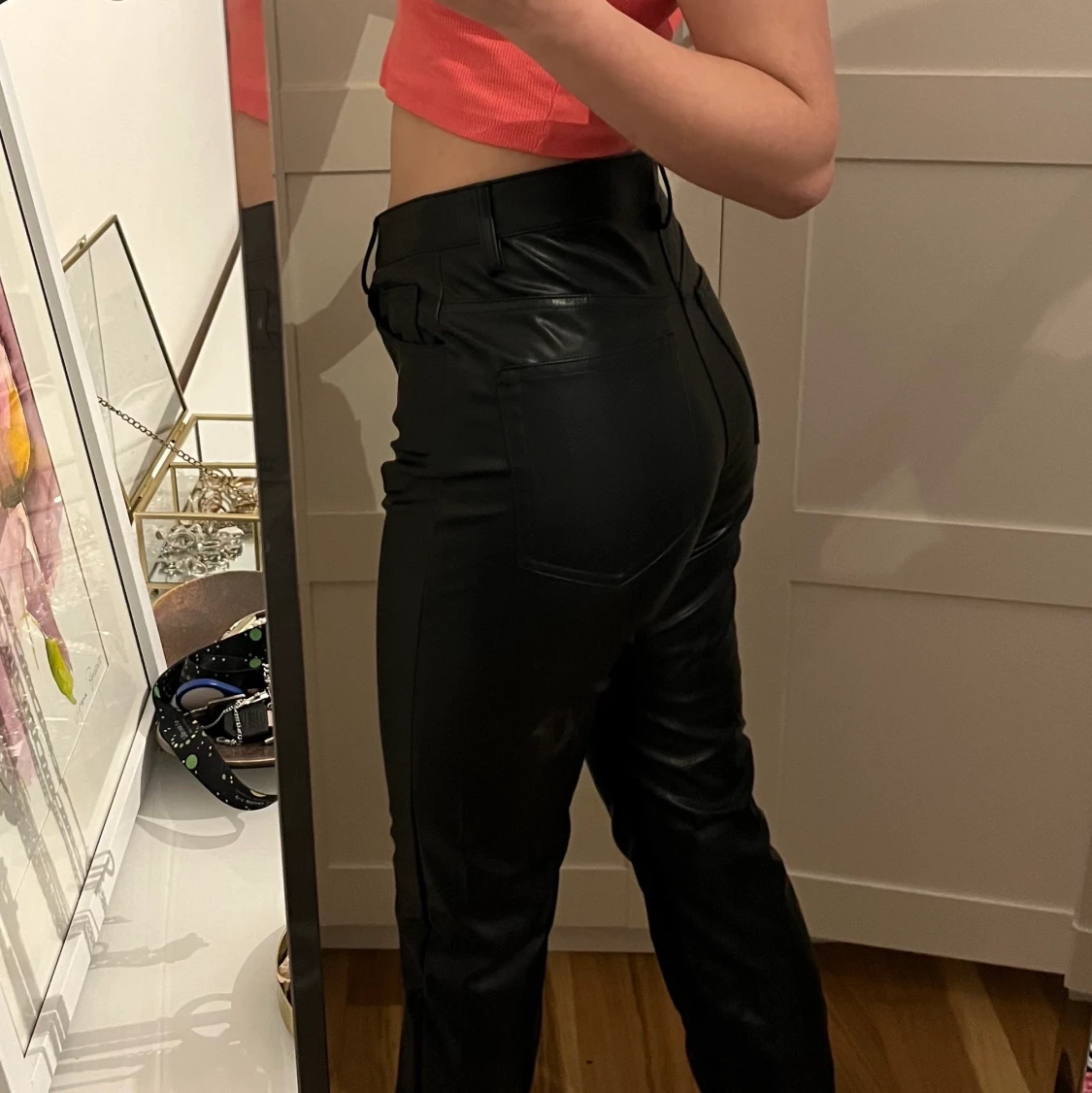 Skinnbyxor från weekday - 90