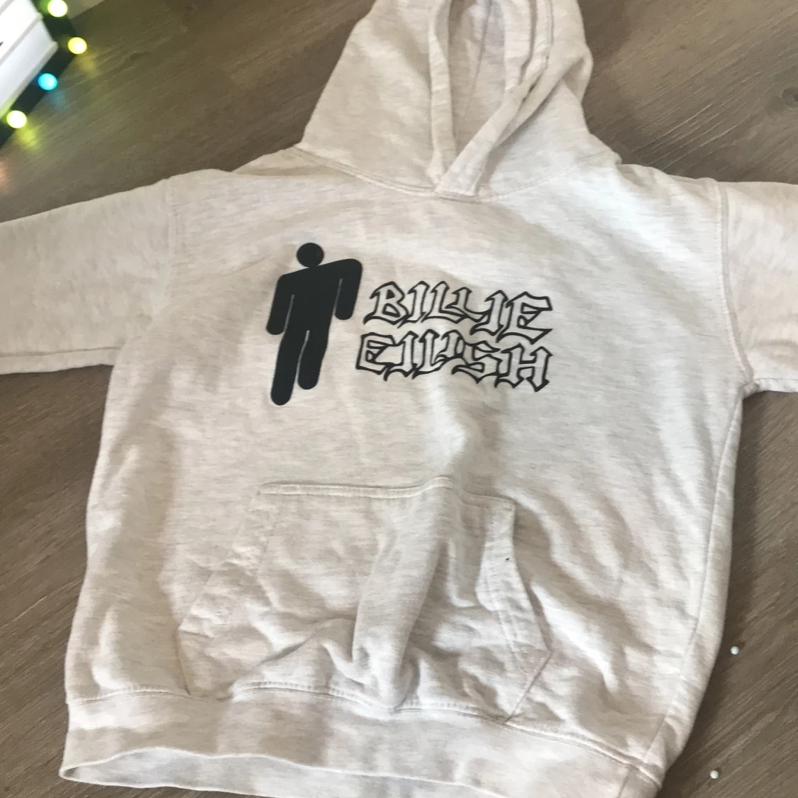En Bille EIlish tröja storlek L