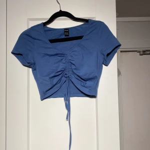 T-shirt  - Storlek s