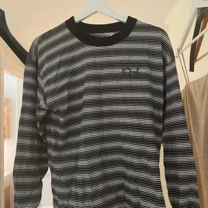 Polar skate company - Säljer en långärmad polar scate company tröja.  Toppenskick! Storlek xs Nypris: 999 kr