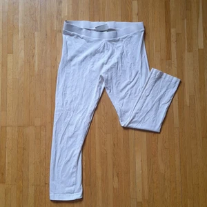 Gina tricot tights - Vita gina tricot cotton collection tights. Bra skick. Inga fläckar.