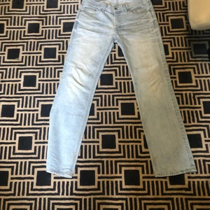 Acne jenas - Ett par acne jeans använda typ 5 gånger.