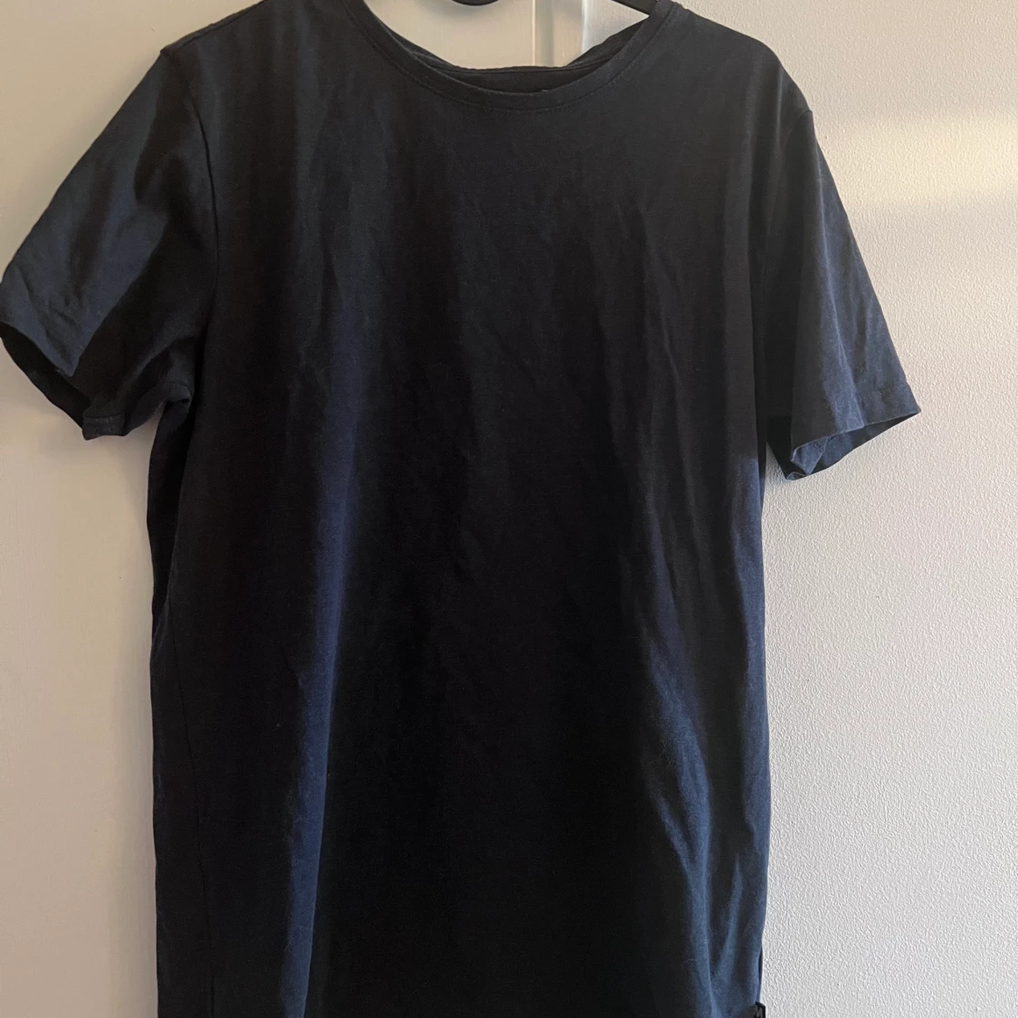 Basic marinblå tshirt 