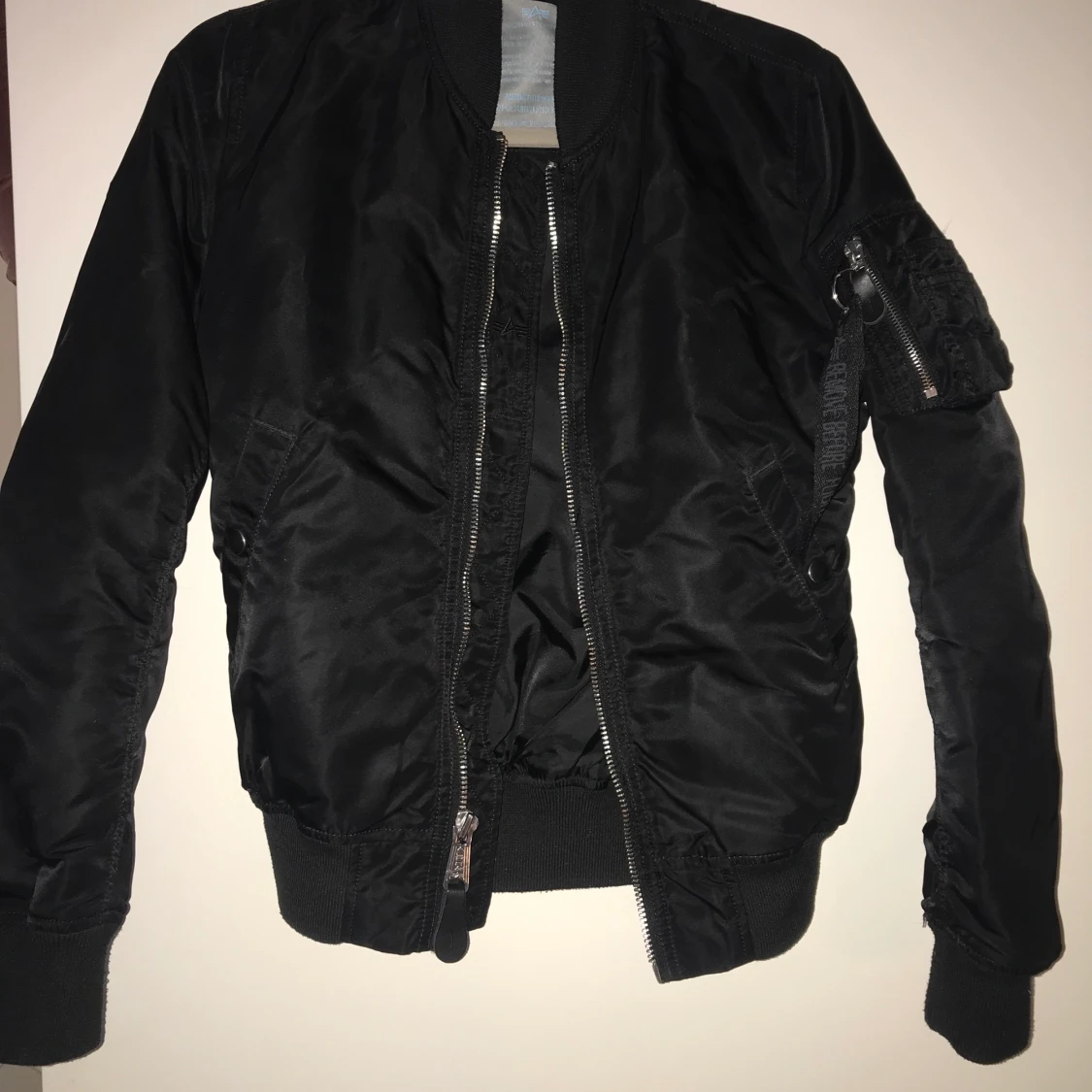 Alpha industries bomberjacka, storlek M
