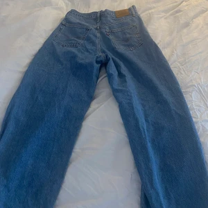 Levis jeans - Ett par skitsnygga Levis balloon leg jeans!❤️ Slitstarka och i god kvalitet!