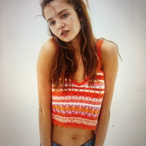 En fin stickad topp från h&m - Jätte fin stickad tröja som tyvär aldrig kommit till användning💖💓