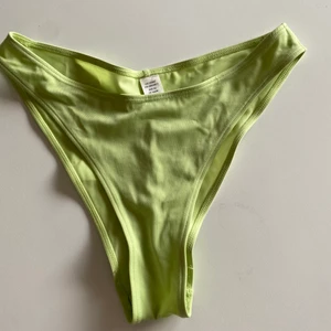 Bikiniunderdel  - Jätte fin lime grön bikiniunderdel 💚💚💚
