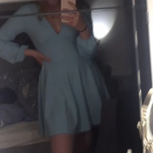 Ljusblå klänning  - Supergullig ljusblå klänning ifrån Nelly, endast använd 1 gång så i nyskick!💗