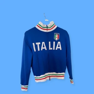 Zip up tröja - Köpt på myrorna, jätte skön! 