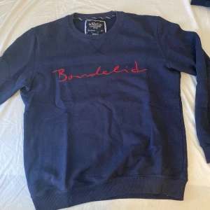 Bondelid - Storlek M, gammal men nästan aldrig använt