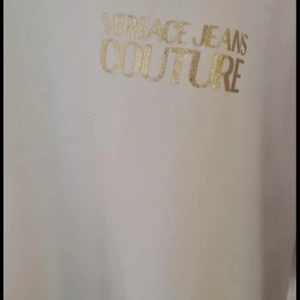 Versace  - Ny endast testad  storlek L men passar även M