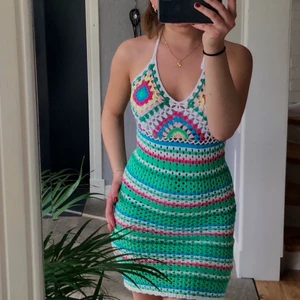 Corchet klänning - Så fin virkad klänning från Nakd! Storlek S men passar nog XS oxå tror jag. Pris kan diskuteras vid snabb affär💕