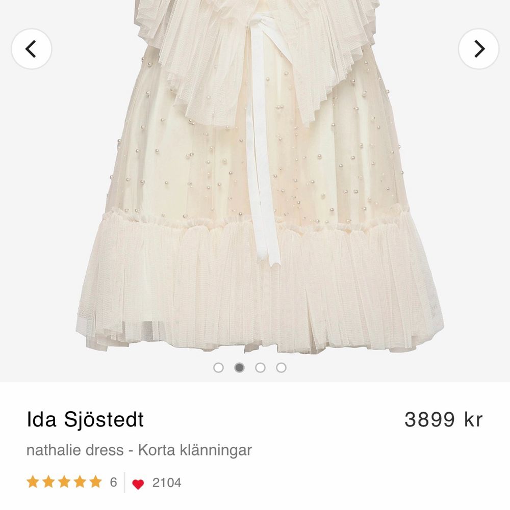 Säljer denna skitfina Ida sjöstedt klänning som är perfekt till student, avslutning och bal🥰 NYPRIS: 3899 kr, MITT PRIS: 2999 kr!!!!!!😍 Helt slutsåld på alla hemsidor🤗 Lappen är kvar så i nyskick aldrig använd. Storlek 38, M, men passar även S❤️ . Klänningar.