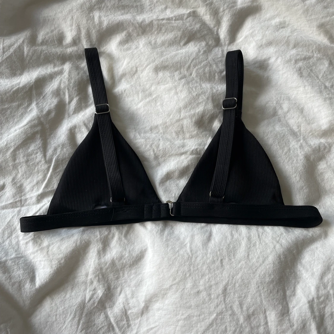 Ribbad triangelformad bikini topp - 90