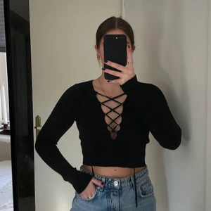 Croptop - Ribbad croppad tröja från Zara, mycket bra skick! 