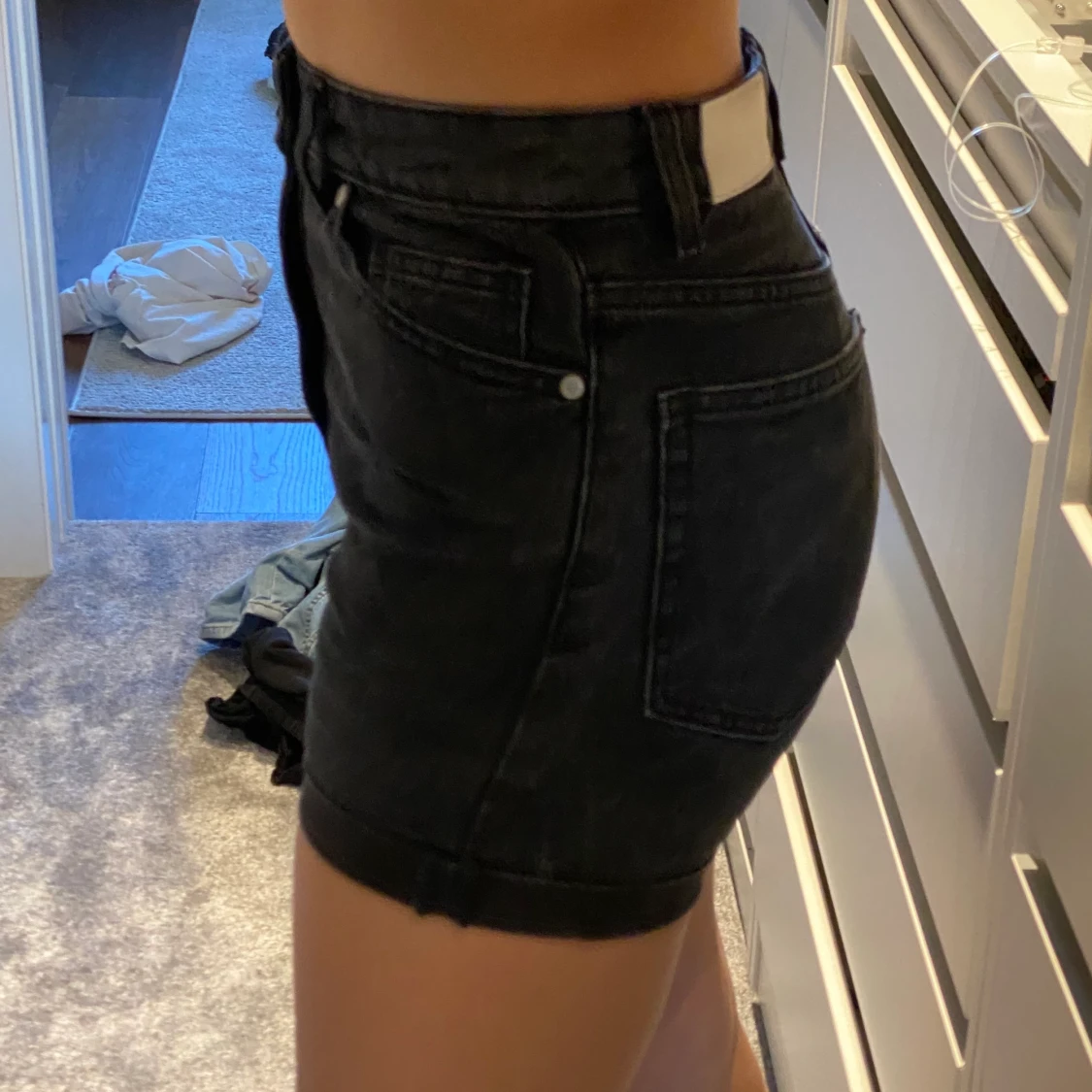 Svarta jeans shorts från Stay - 90