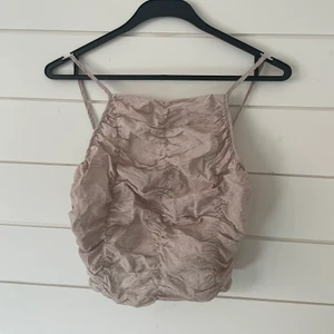 Topp Zara - Lite för liten på mig, storlek XS! Helt oanvänd