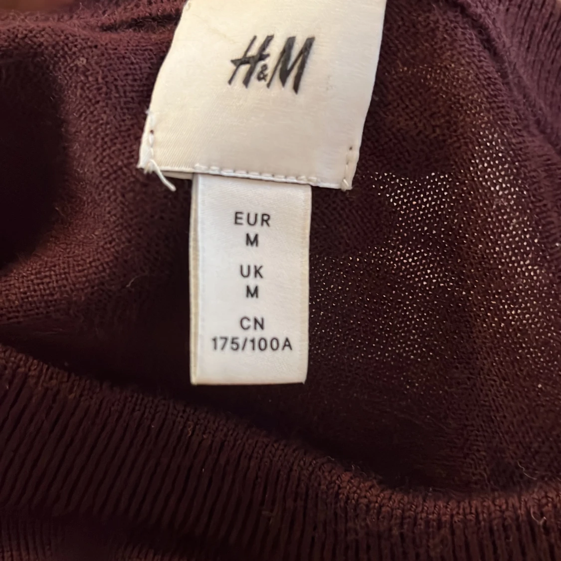 Hm. Stickad sweatshirt. Storlek, M. - 91