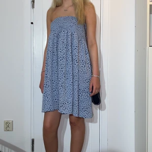 Kläning - Säljer min Bando kläning , jätte fin till sommaren, köptes för 2 månader sen (som ny) 🌺❤️