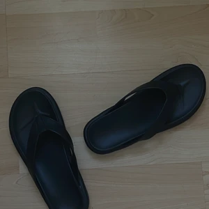 sandaler - Oanvända från Gina, storlek 41 men passar på 39/40 också. Små i storlek. 