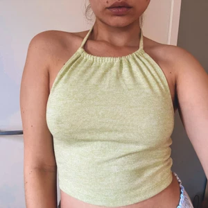 Moa Mattson topp - Söt topp från Moa Mattsons populära kollektion som tog slut på bara några minuter. Obs fraktar endast och tar endast swish. 